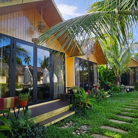 Phoenix Hotel Pool Villa Хойан Экстерьер фото